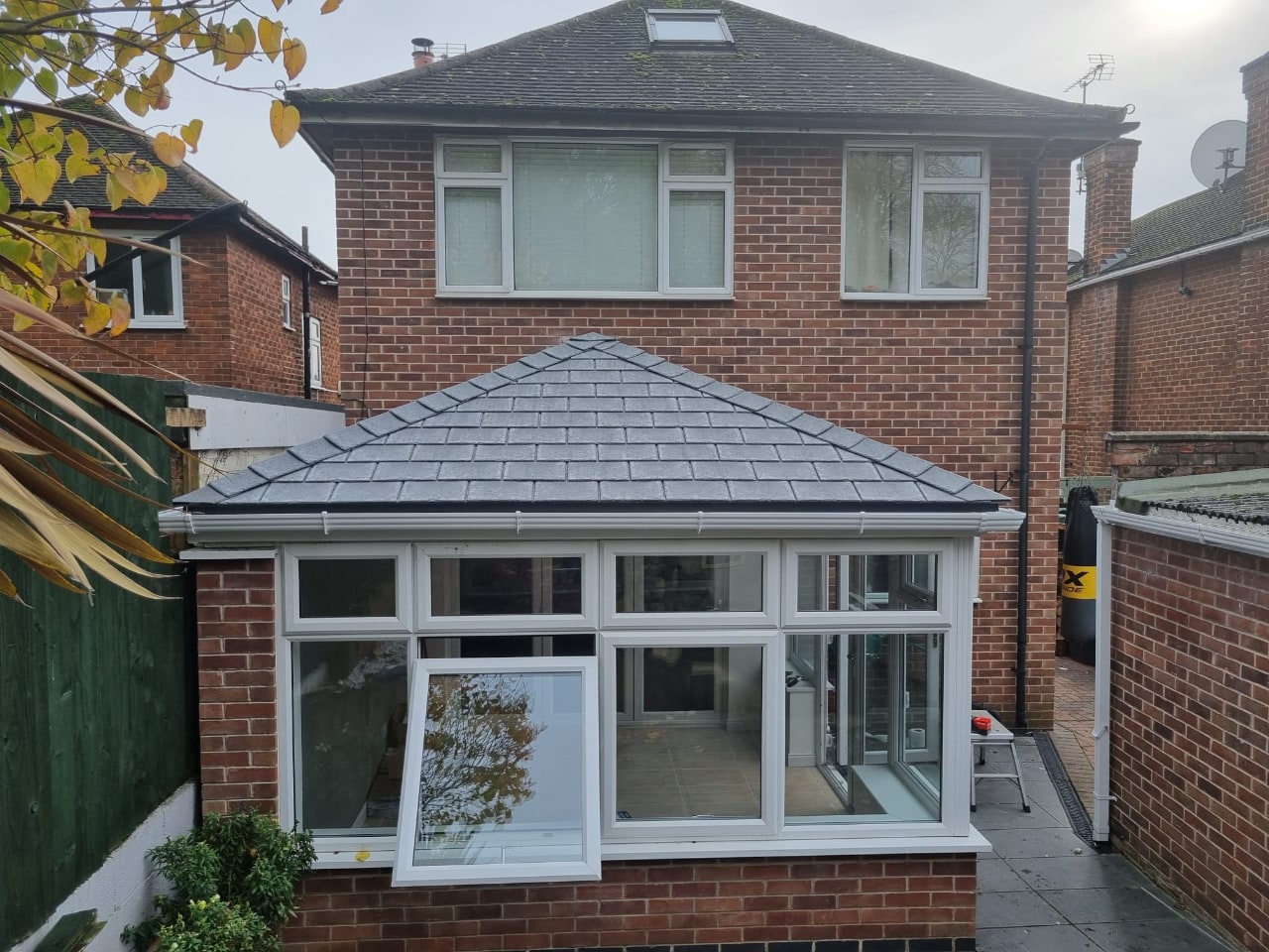 Solid roof conservatory